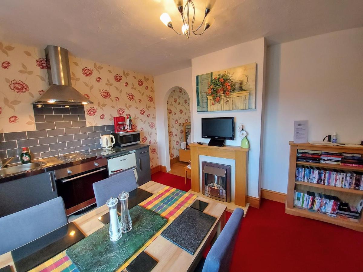 Minutes From Lyme Regis Self-Catering Suite With Stunning Countryside Views & Double Bath Axminster Exteriör bild