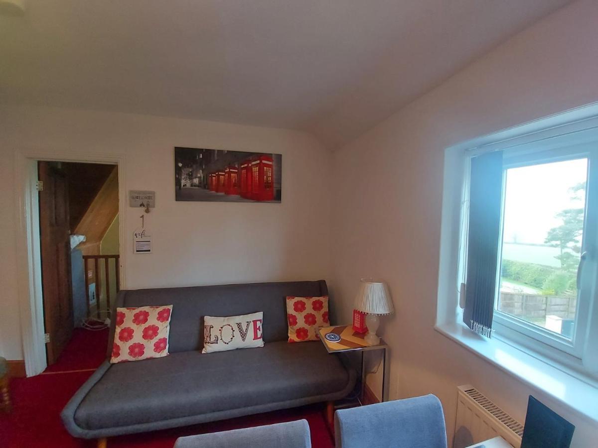 Minutes From Lyme Regis Self-Catering Suite With Stunning Countryside Views & Double Bath Axminster Exteriör bild